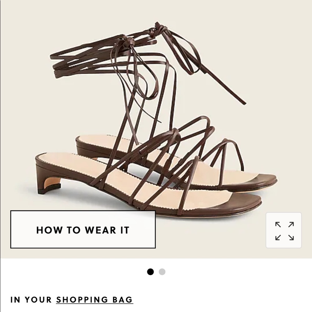 Strap sandals